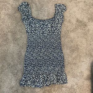 NEVER WORN Crinkled Floral Dress